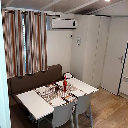 Kemping Mobilhome Dans Les Sables D'or