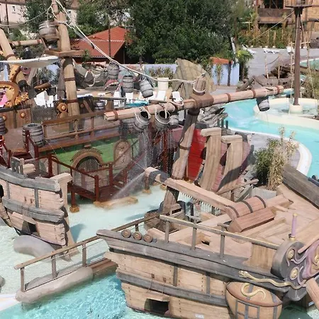 Camping Mobilhome Dans Les Sables D'or Agde